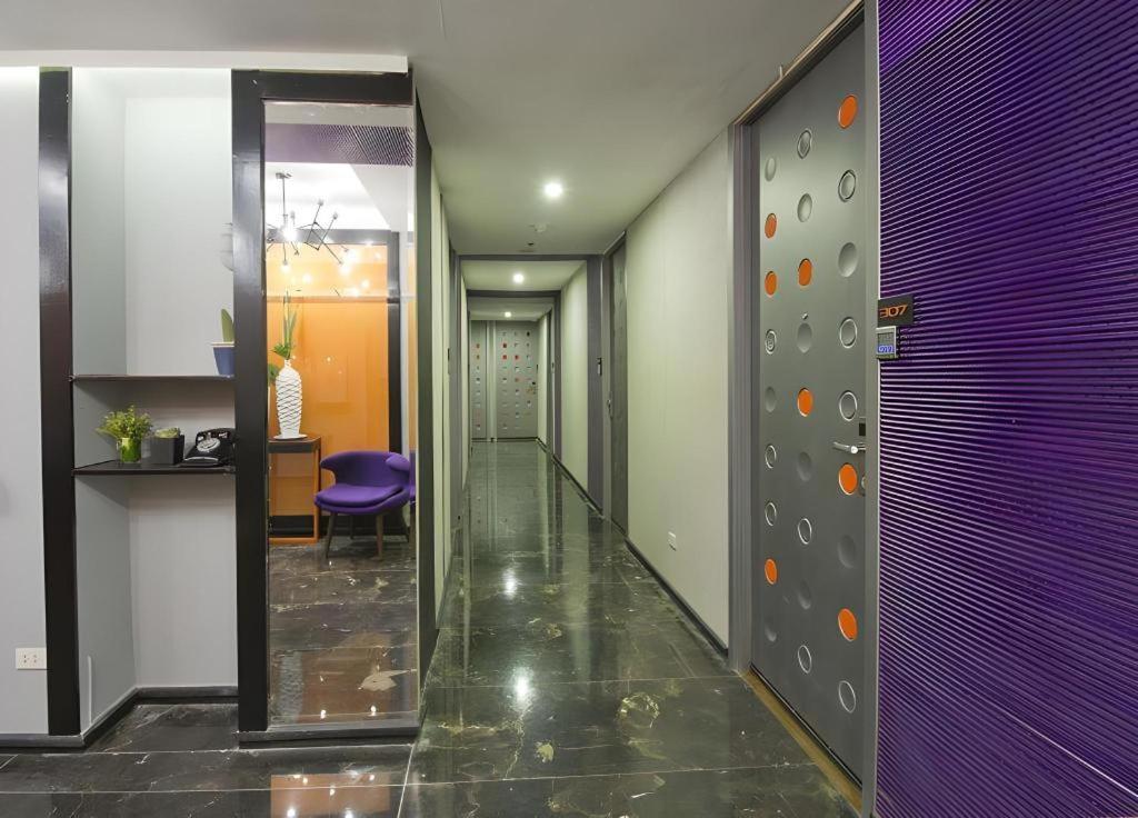 Hive Hotel Quezon City Exterior photo